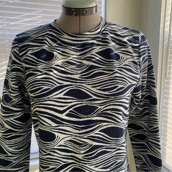 MISS FINCH NYC Women's Black Navy Striped Long Sleeve Sweater Size S - Picture 4 of 12